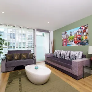 Apartment Cobalt Point, South Quay